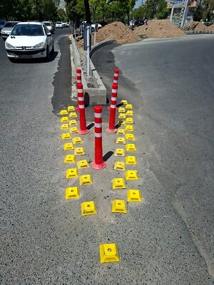 ارتقای ایمنی ترافیک معابر منطقه ۷ با نصب علائم جدید ۷