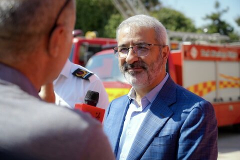 آتشنشانان، قهرمانانی هستند که برای نجات جان انسانها دل به حادثه میزنند آیین بزرگداشت روز آتشنشان در کرج, تجلیل از قهرمانان بیادعا