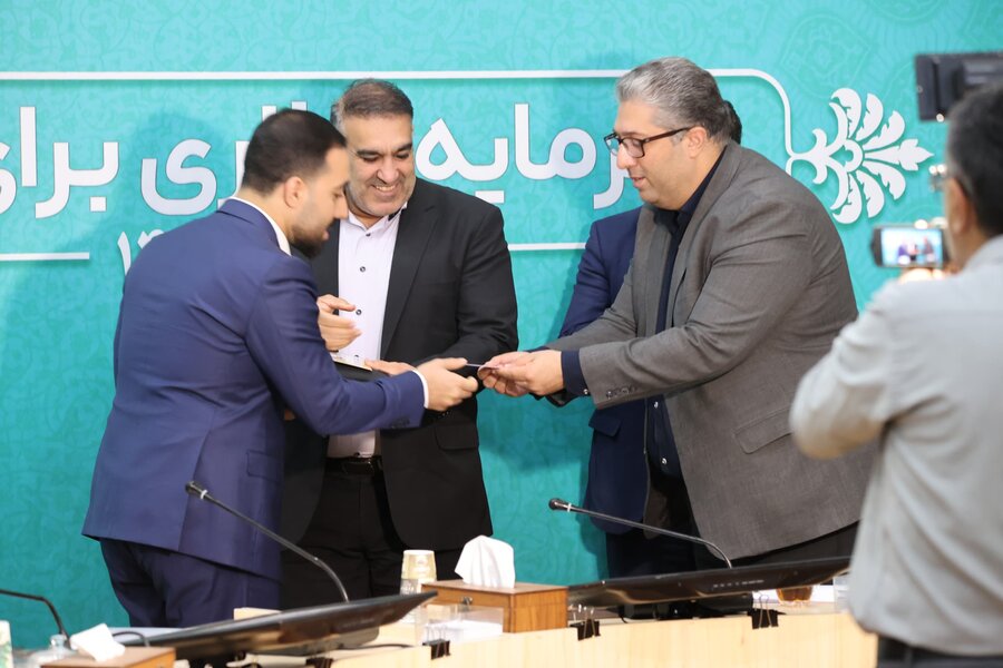 نام مدیر کل ارتباطات شهرداری کرج در صدر مدیران برتر استان قرار گرفت