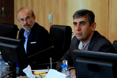 رحیم خستو- رییس کمیسیون هنر وارتباطات وسخنگوی شورا