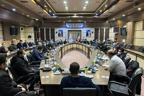 ضرورت کاهش عملیات حفاری در فصل سرما جلسه حفاری - کراپشده