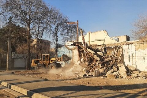 تملک و تخریب معارضین ملکی پروژه تعریض بلوار ارم تخریب - کراپشده