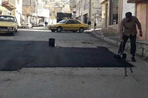 ۸۰ تن آسفالت در معابر منطقه ۱۰ توزیع شد منطقه 10 - کراپشده