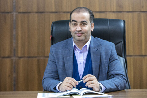 واحد اصناف منطقه ۵ رتبه اول جذب بودجه را کسب کرد حسین عطایی منطقه پنج