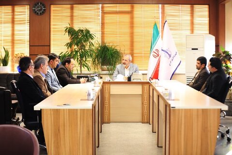 تلاش برای جذب اعتبارات بیشتر و انطباق پرداختها با قوانین بخش عمومی تودیع و معارفه ذی حساب شهرداری کرج