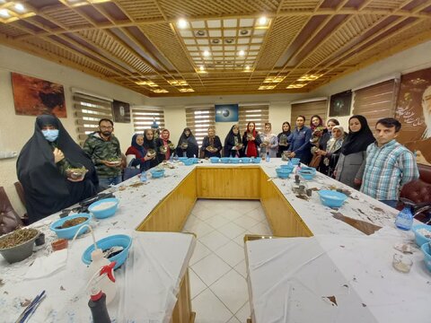 چهارمین هفته از دوره آموزشی شهروندی «باغ شیشهای» برگزار شد آموزش باغ شیشه ای