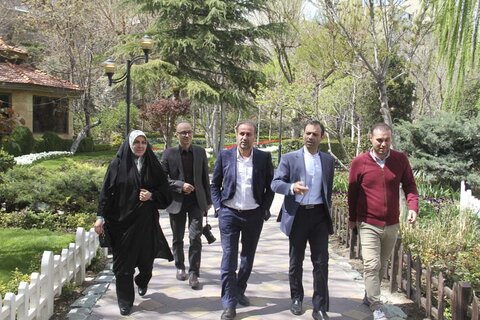 جشنواره لالهها در برندسازی شهر کرج موفق بوده است بازدید شورا باغ گلها