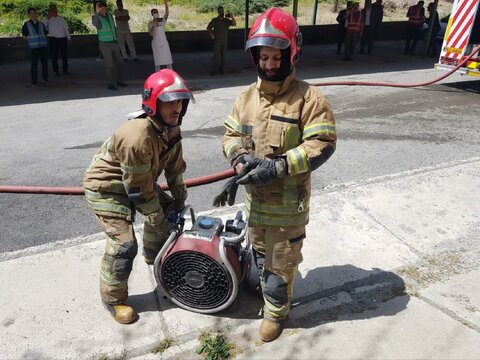 اجرای مانور اطفاء حریق در بیمارستان البرز کرج مانور اطفا حریق بیمارستان البرز