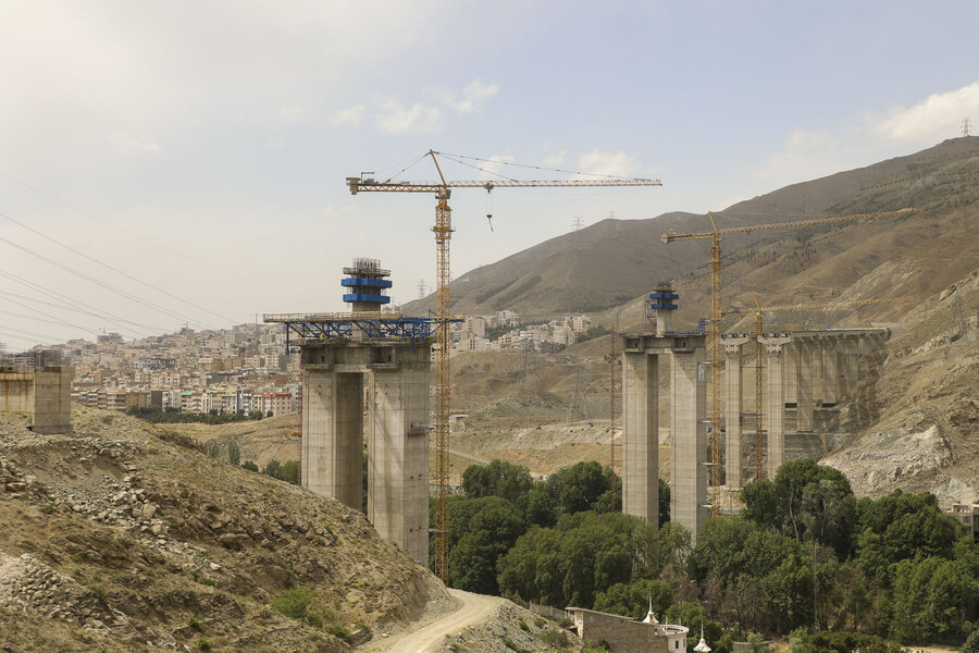 خداحافظی با راهبندانهای پایانناپذیر/شاهرگ طلایی حمل و نقل شهری کرج در حال احداث است