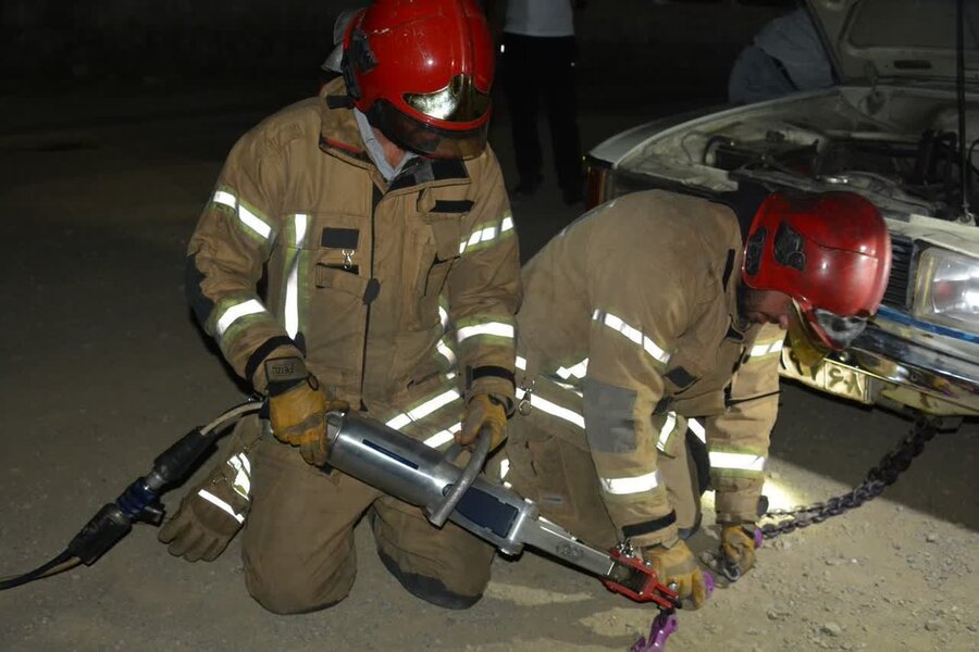 مانور عملیاتی آتشنشانان کرج در آزادراه همت