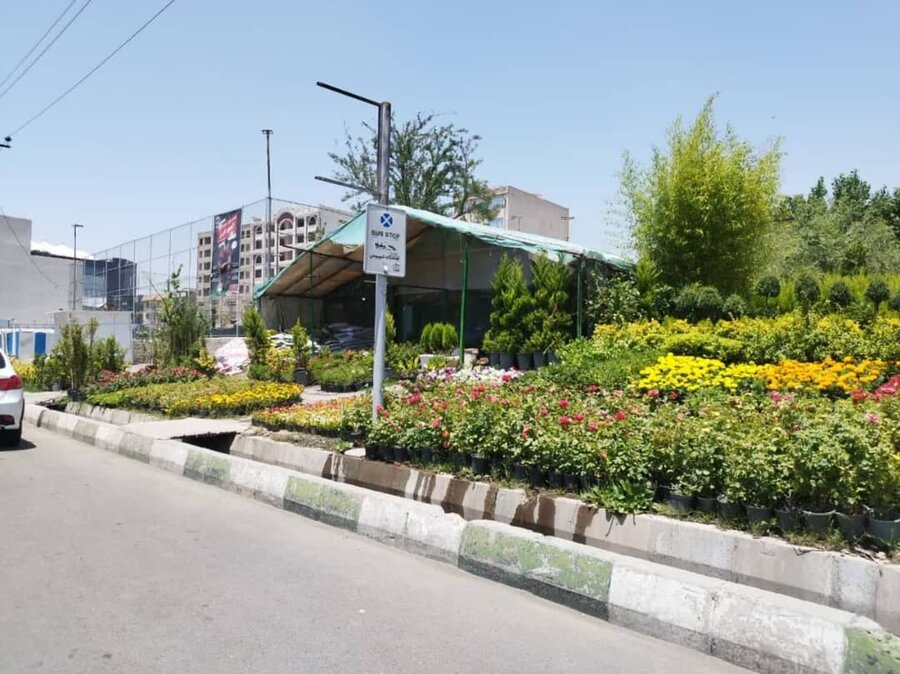 ایستگاههای اتوبوس در خور و شاًن شهروندان عزیز نیست