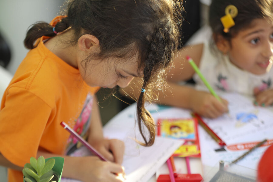 ایستگاه صلواتی و فرهنگی پایگاه شهید سلطانی و حضرت زینب(س) برپا شد