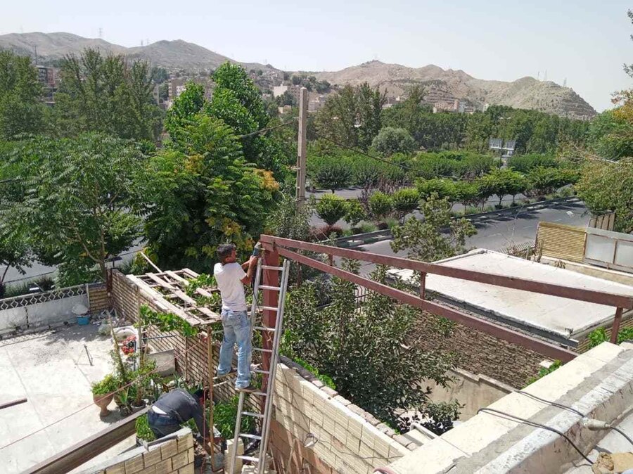 تخریب سازه غیر مجاز در حال احداث