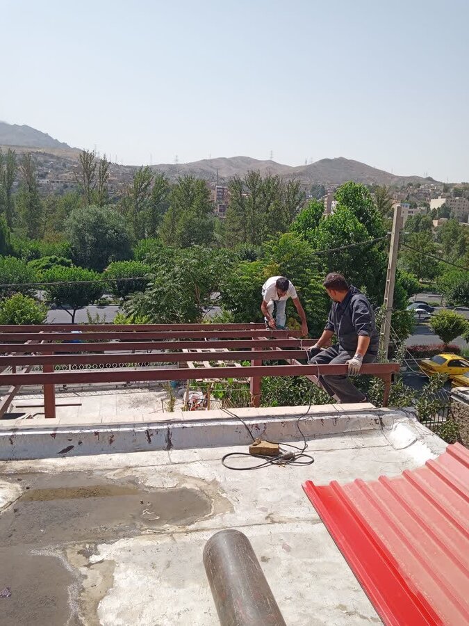 تخریب سازه غیر مجاز در حال احداث