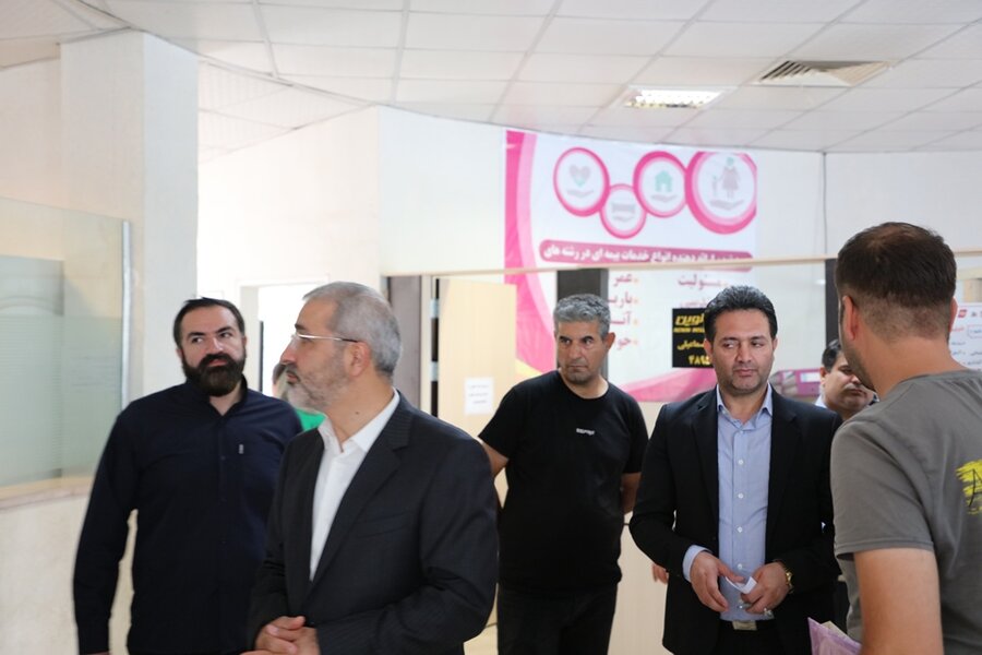 شهردار کرج بهصورت سرزده از منطقه ۳ شهرداری بازدید کرد