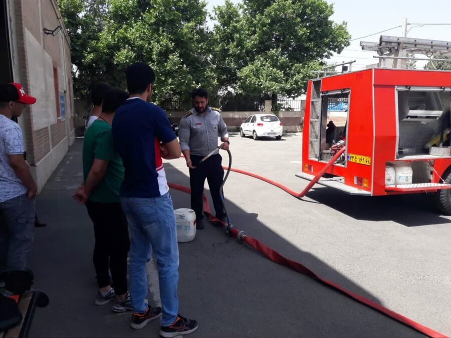 آموزش آتشنشان داوطلب در سازمان آتشنشانی کرج