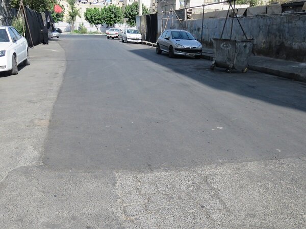 عملیات بهسازی و آسفالت معابر منطقه ۵ کرج ادامه دارد