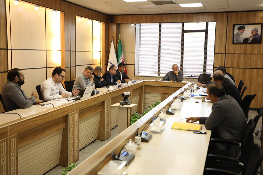 احداث روزبازارها برای استقرار دستفروشان در دستور کار قرار گیرد