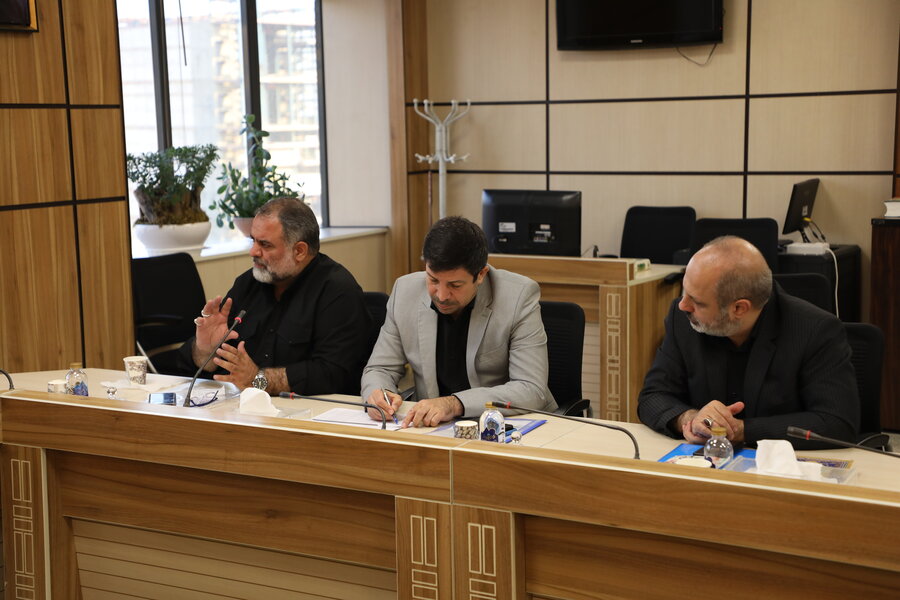 احداث روزبازارها برای استقرار دستفروشان در دستور کار قرار گیرد