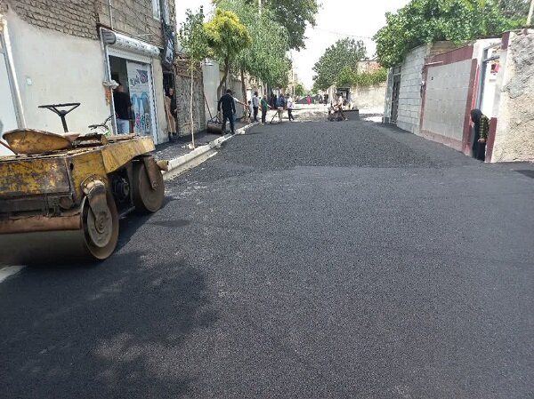 عملیات بهسازی در سطح معابر منطقه ۳ کرج اجرا شد
