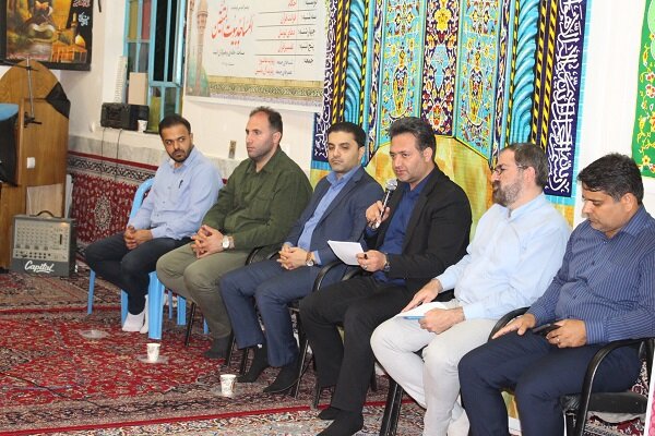 دیدار مردمی سرپرست منطقه ۳ با شهروندان در مسجد صاحب الزمان (عج)