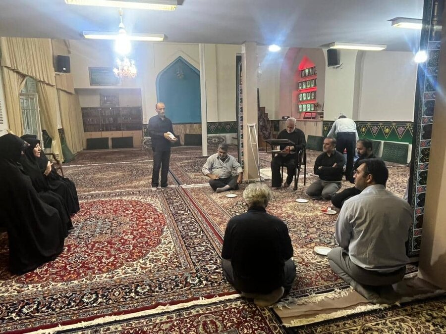 دیدار مردمی عضو شورای شهر کرج با شهروندان منطقه 10