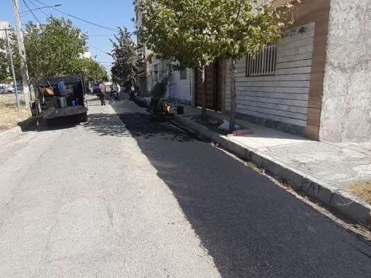 اجرای عملیات گسترده لکهگیری آسفالت معابر