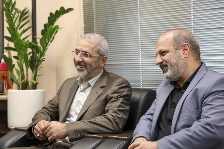 شهردار کرج صحبتهای شهروندان را شنید