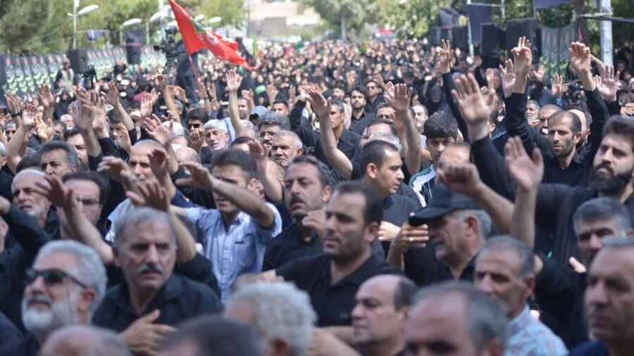 پیادهروی بزرگ جاماندگان اربعین شهر کرج برگزار شد