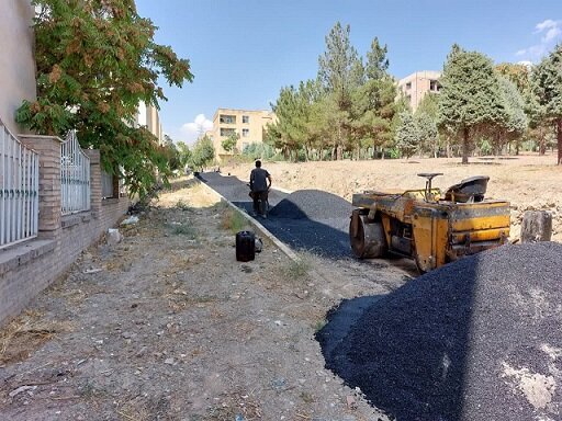 عملیات اجرای زیرسازی و روکش آسفالت خیابان تربیت ۸ واقع در حسن آباد