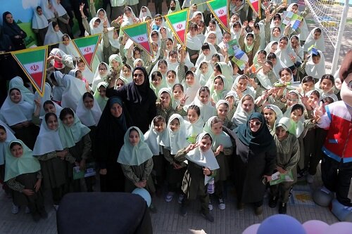 آیین مهرپاک در مدارس کرج برگزار شد