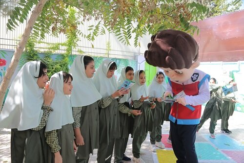 آیین مهرپاک در مدارس کرج برگزار شد