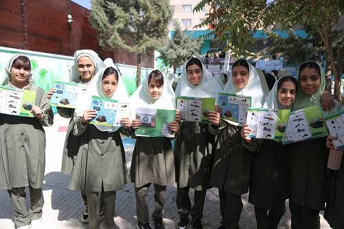 آیین مهرپاک در مدارس کرج برگزار شد