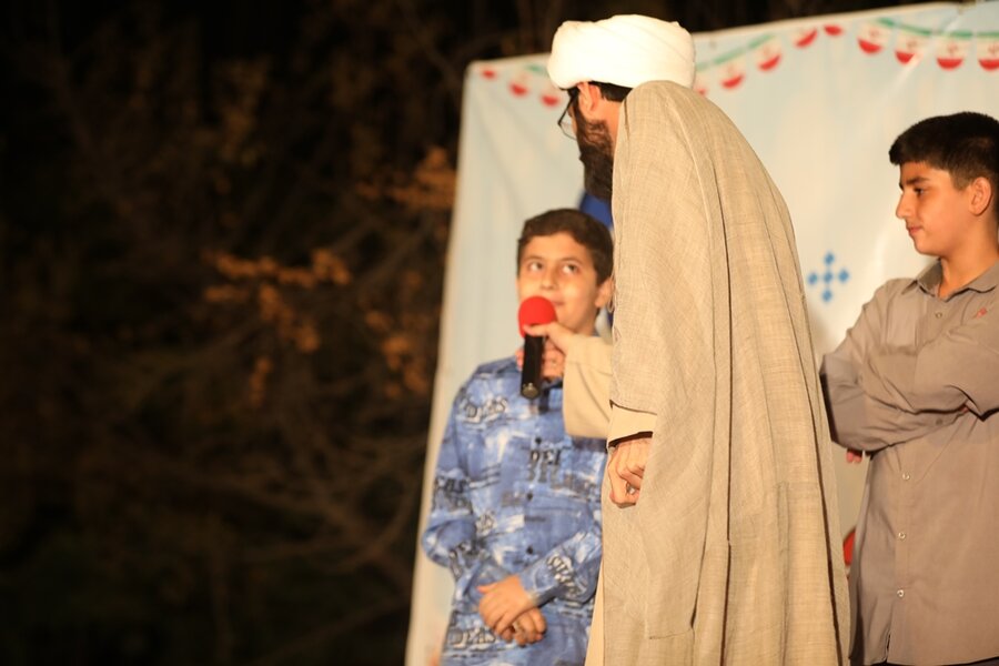 خانواده های شهرداری کرج در پارک بانوان گرد هم آمدند