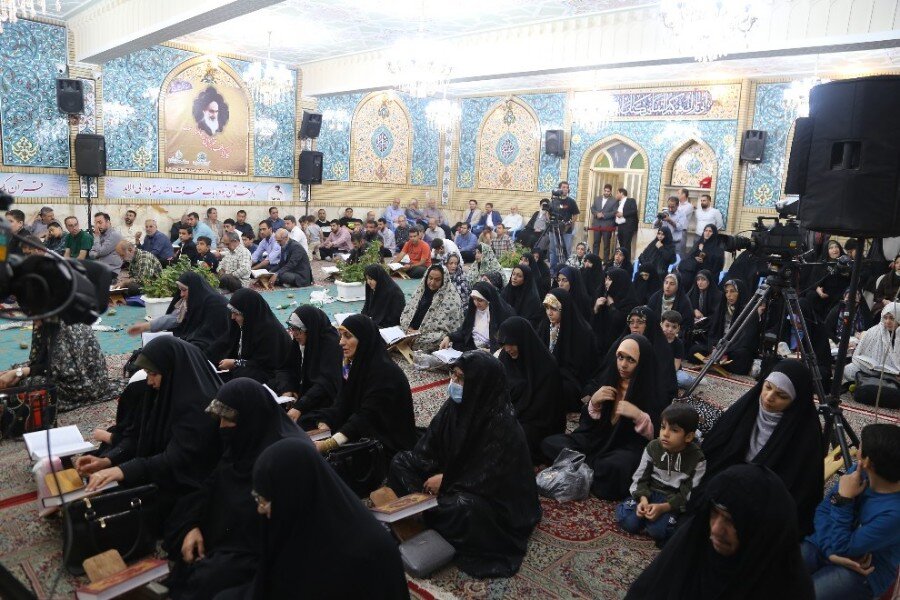برگزاری محفل قرآن کریم در آستان امامزاده حسن(ع) کرج