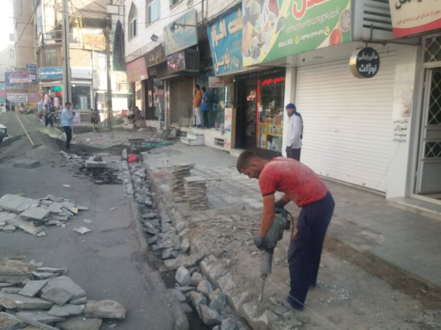 آغاز فاز دوم عملیات پیاده راهسازی و جدولگذاری در خیابان «عدل»