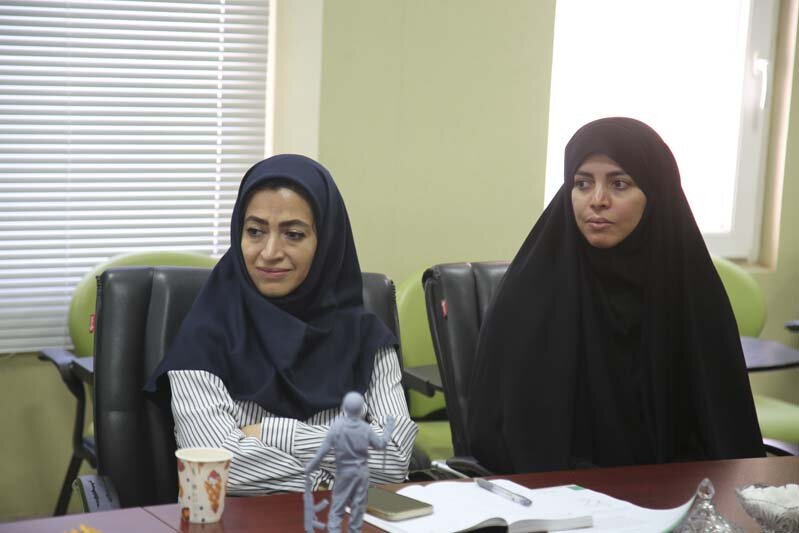 تندیس ۲ شهید و ۱۳ طرح نقاشی دیواری زینت بخش کرج میشود