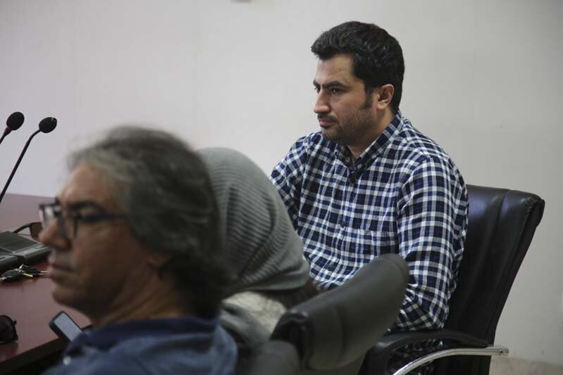 تندیس ۲ شهید و ۱۳ طرح نقاشی دیواری زینت بخش کرج میشود