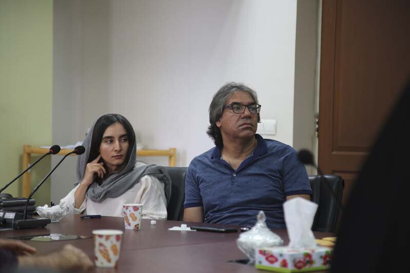 تندیس ۲ شهید و ۱۳ طرح نقاشی دیواری زینت بخش کرج میشود