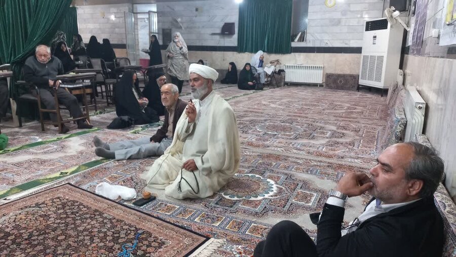 دیدار عضو شورای اسلامی شهرکرج با شهروندان محله «کوی کارمندان جنوبی»