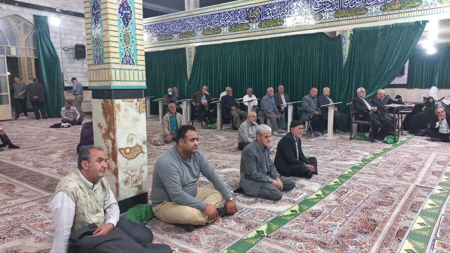 دیدار عضو شورای اسلامی شهرکرج با شهروندان محله «کوی کارمندان جنوبی»