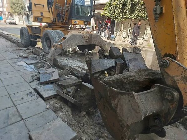 آغاز به کار فاز دوم عملیات بهسازی جداول مستهلک و اصلاح شیب خیابان اخترآباد