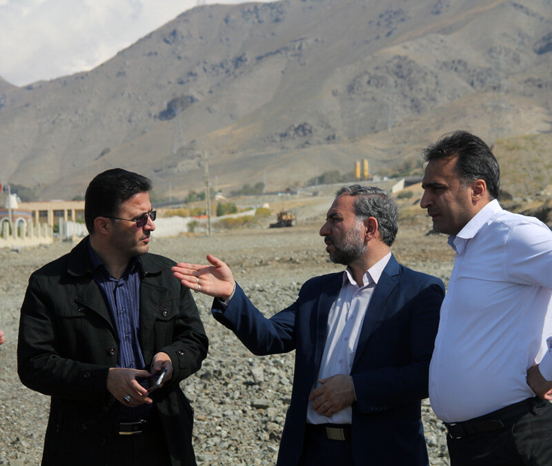 بازدید میدانی از عملیات اجرایی احداث معبر اتصالی بزرگراه شمالی