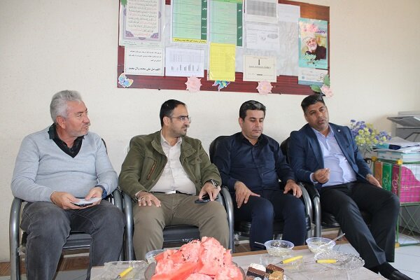 بازدید نائب رئیس شورای اسلامی شهر کرج از برخی مدارس سطح منطقه ۲ کرج