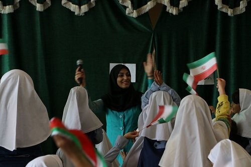 آموزش تفکیک زباله از مبدا به ایستگاه اسلام آباد رسید