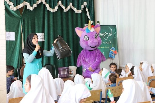 آموزش تفکیک زباله از مبدا به ایستگاه اسلام آباد رسید