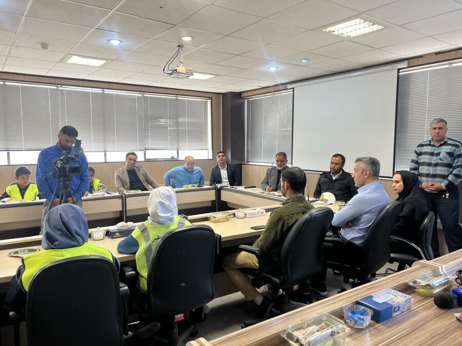 دیدار مدیر منطقه ۸ کرج با شهرداران مدرسه