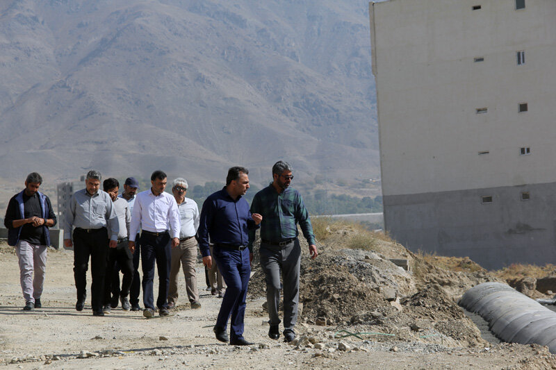 بازدید میدانی اعضای شورای شهر کرج از ادامه روند عملیات اجرایی ادامه بلوار انقلاب شمالی