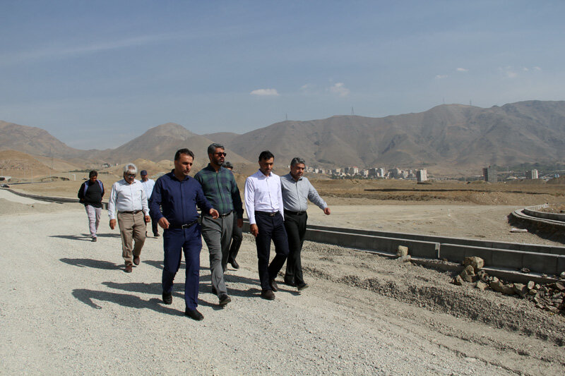 بازدید میدانی اعضای شورای شهر کرج از ادامه روند عملیات اجرایی ادامه بلوار انقلاب شمالی