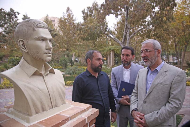 سردیس شهید مدافع امنیت «سید روح الله عجمیان» در کرج رونمایی شد